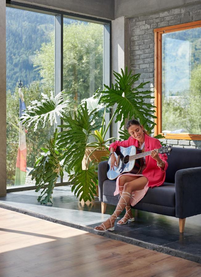 Warehouse X Poshtel Otel Manāli Dış mekan fotoğraf