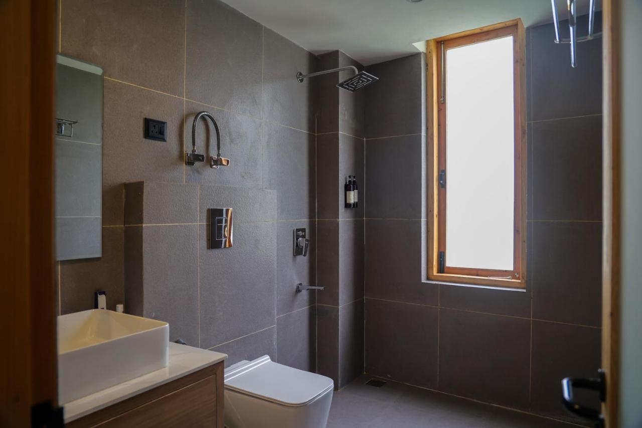 Warehouse X Poshtel Otel Manāli Dış mekan fotoğraf